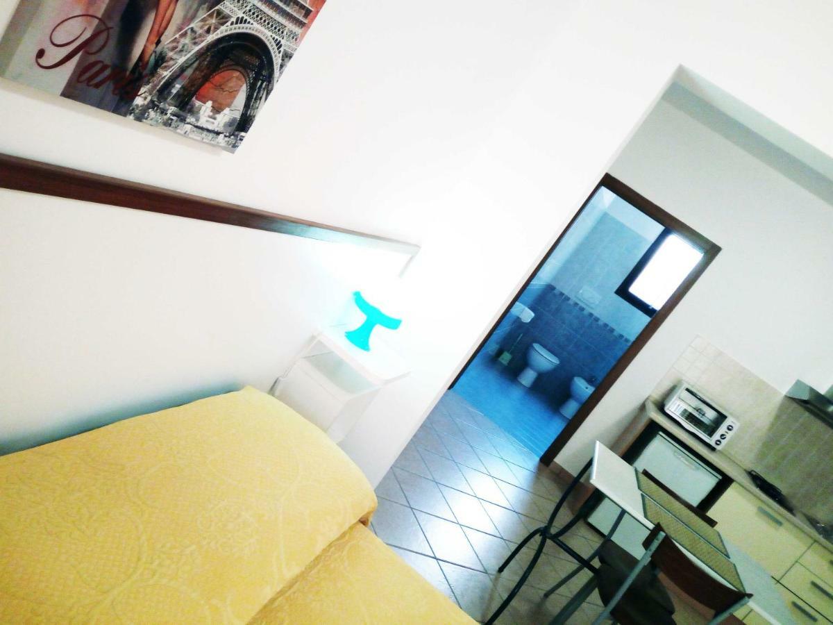 Vittoria Resort Residence-B&B กาลาตีนา ภายนอก รูปภาพ