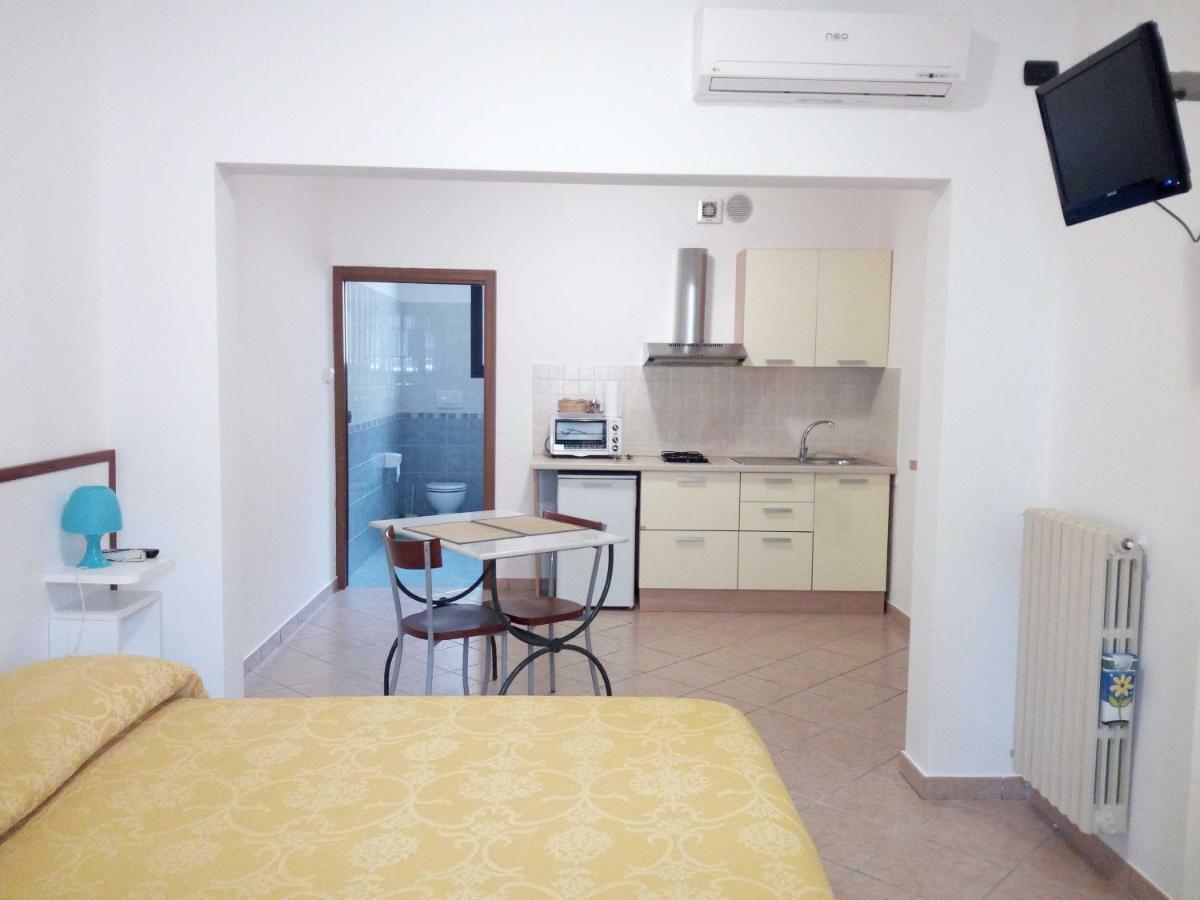 Vittoria Resort Residence-B&B กาลาตีนา ภายนอก รูปภาพ