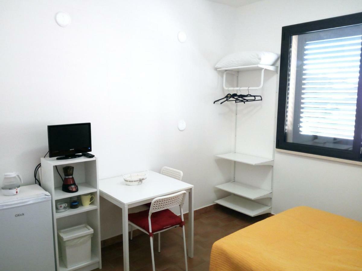 Vittoria Resort Residence-B&B กาลาตีนา ภายนอก รูปภาพ